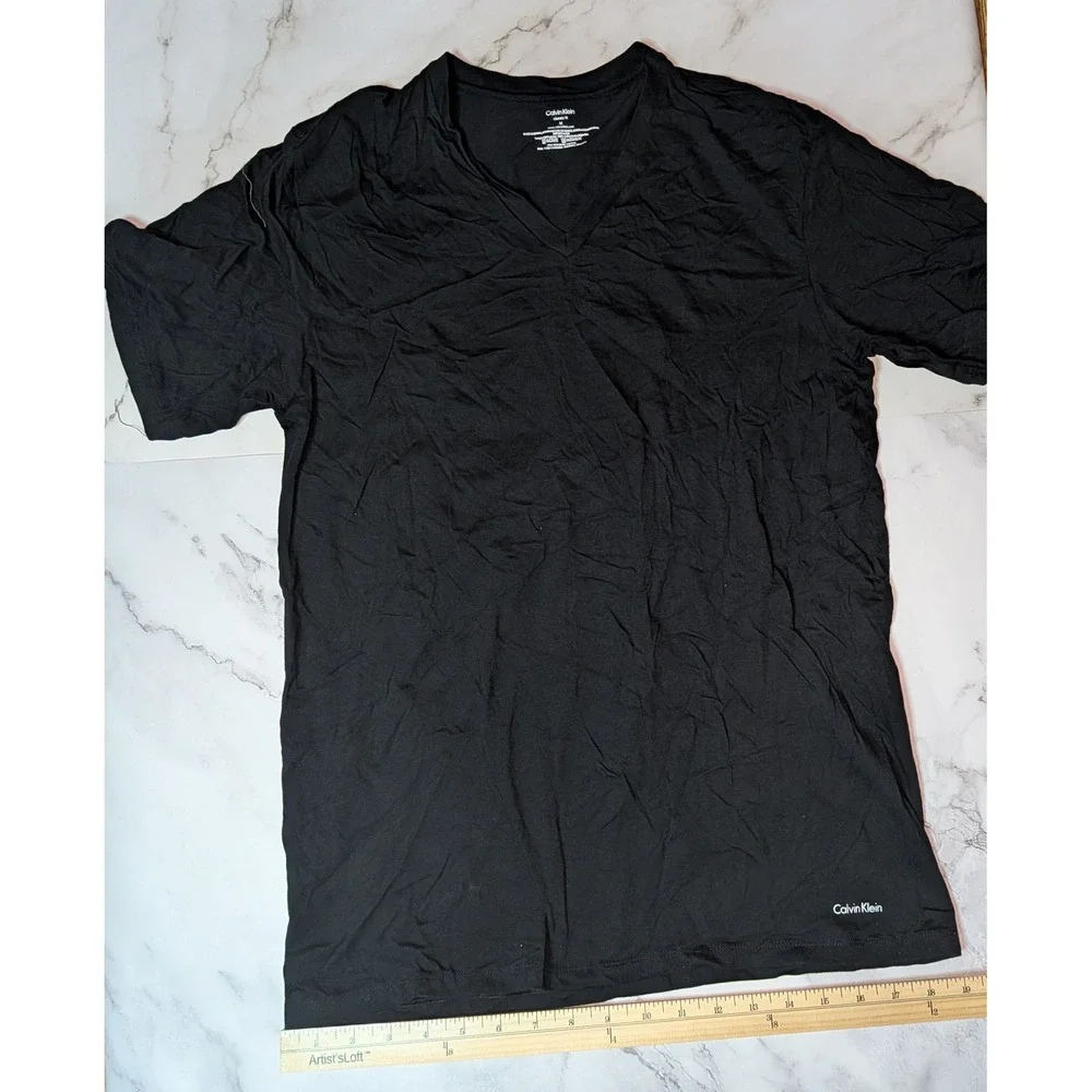 Calvin Klein Mens Classic Fit V-Neck T-Shirt Black Cotton Short‎ Sleeve Size M